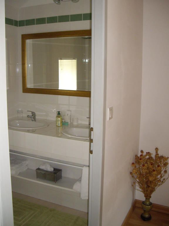 Domaine Sermet Bed & Breakfast Calmels-et-le-Viala Ruang foto